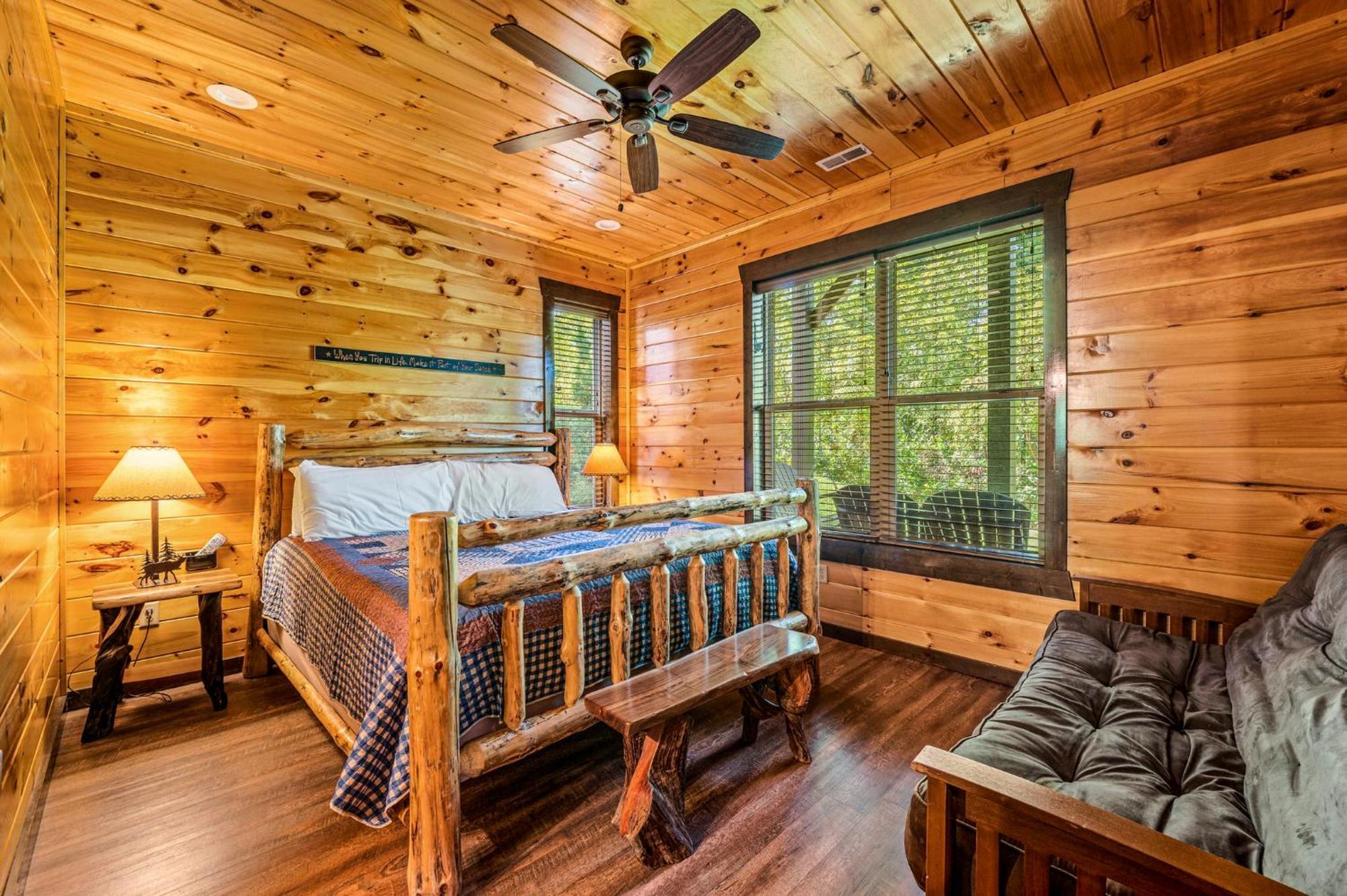 גטלינבורג The Mighty Crabapple Manor By Stony Brook Cabins מראה חיצוני תמונה
